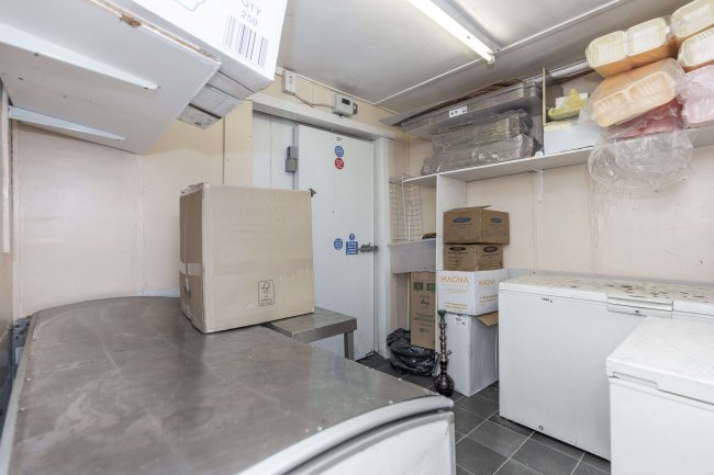 337 London Rd, Camberley, GU15 3HQ 5