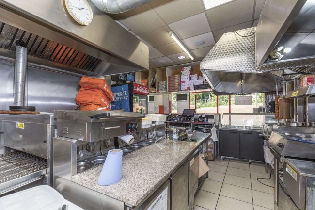 337 London Rd, Camberley, GU15 3HQ 5