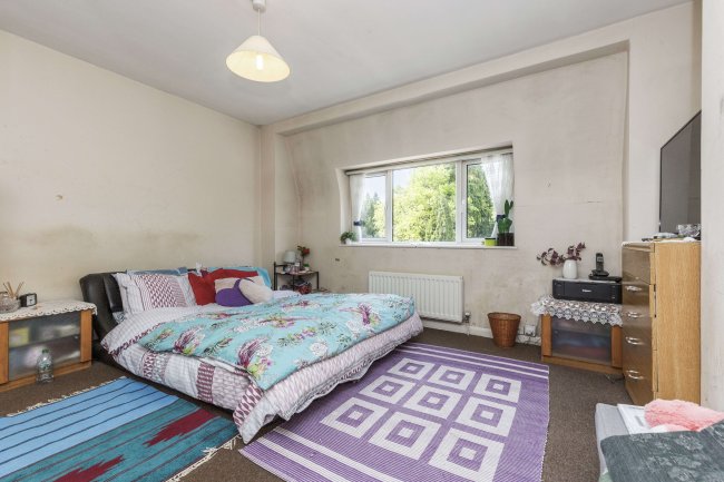 337 London Rd, Camberley, GU15 3HQ 5