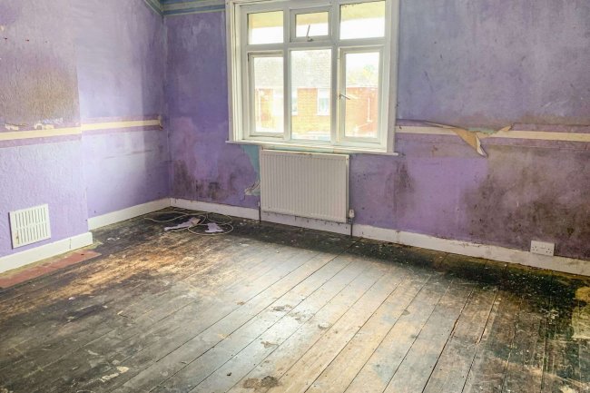 128 Gunville Road, Newport, Isle of Wight, PO30 5LH 6