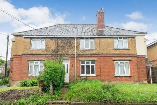 128 Gunville Road, Newport, Isle of Wight, PO30 5LH 6