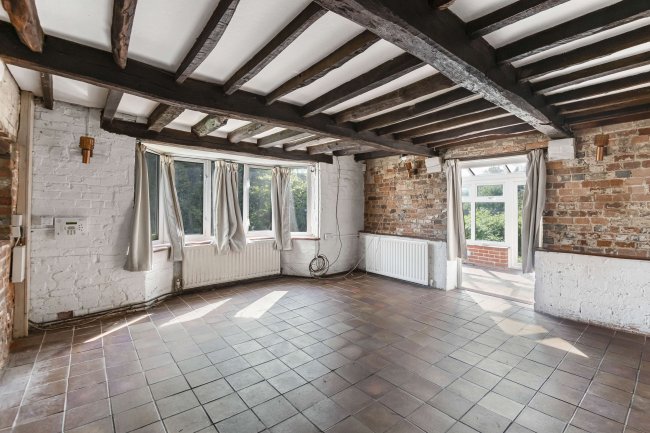 Fantasy, Kilnwood Lane, South Chailey, Lewes, East Sussex BN8 4AU 2