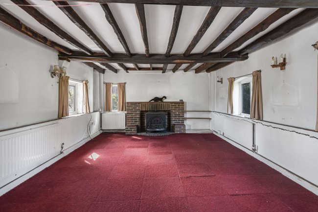 Fantasy, Kilnwood Lane, South Chailey, Lewes, East Sussex BN8 4AU 2