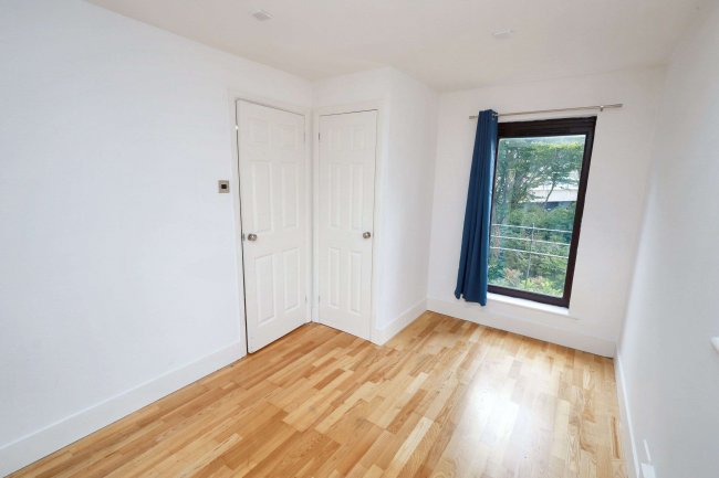 17 Hanover Avenue, Royal Docks, London, E16 1SD 4