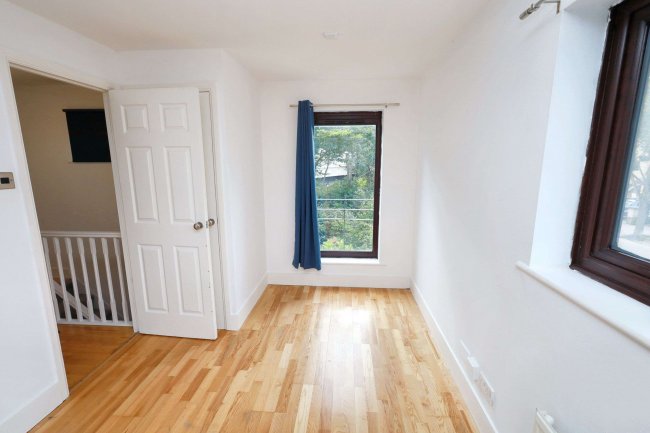 17 Hanover Avenue, Royal Docks, London, E16 1SD 4