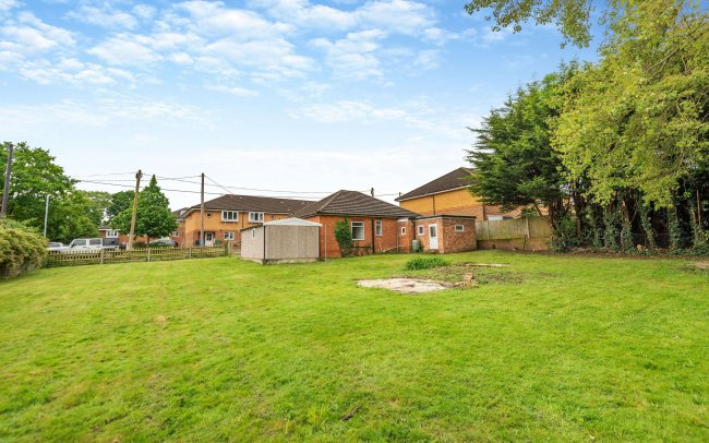 Qatamon, Pollardrow Avenue, Bracknell, Berkshire, RG42 1PS 10