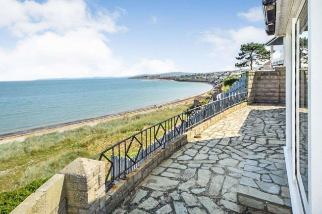 Wide Horizon, 68 Penrhyn Beach East, Penrhyn Bay, LL30 3NY 1