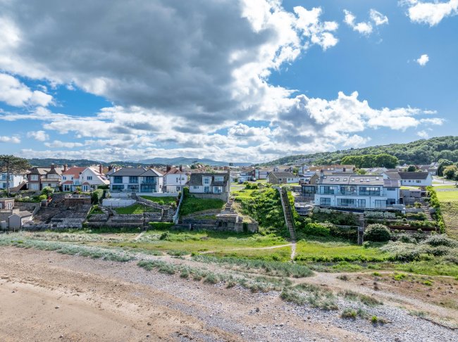Wide Horizon, 68 Penrhyn Beach East, Penrhyn Bay, LL30 3NY 1