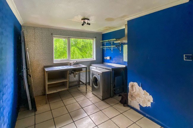 88 Wrenswood And Garage No. 5, Swindon, SN3 5AR 7