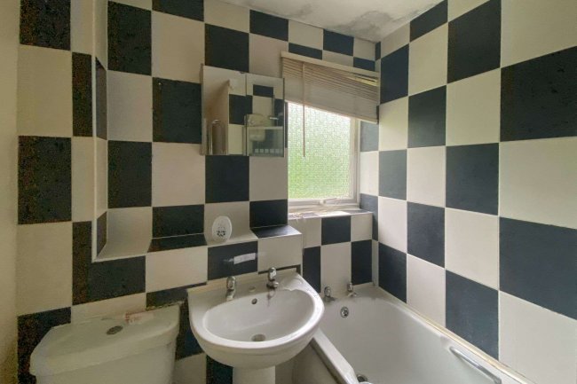 88 Wrenswood And Garage No. 5, Swindon, SN3 5AR 7