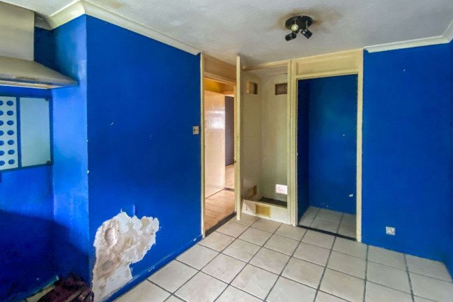 88 Wrenswood And Garage No. 5, Swindon, SN3 5AR 7