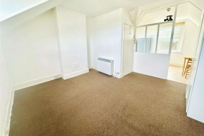 73 St Peter's Road, Croydon, CR0 1HS 2