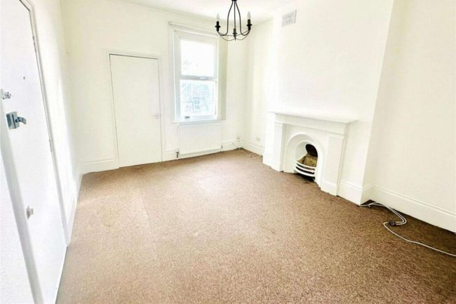 73 St Peter's Road, Croydon, CR0 1HS 2