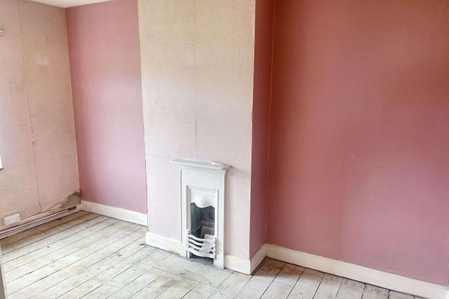 18 Church Road, Cantley, NR13 3SN 5