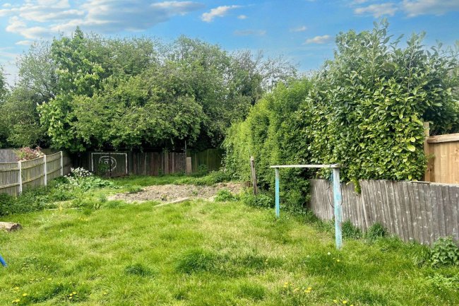 20 Beighton Road, Acle, NR13 3DD 8