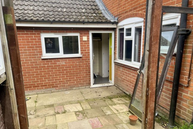 20 Beighton Road, Acle, NR13 3DD 8