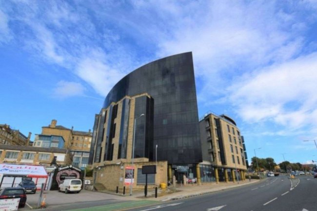 170 The Gatehaus, Leeds Road, Bradford, West Yorkshire, BD1 5BQ 8