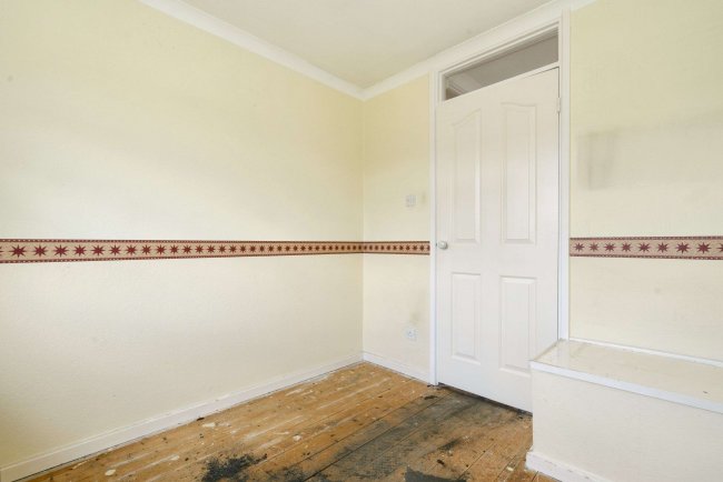 30 Oakley Drive, Eltham, Kent, SE9 2HJ 10