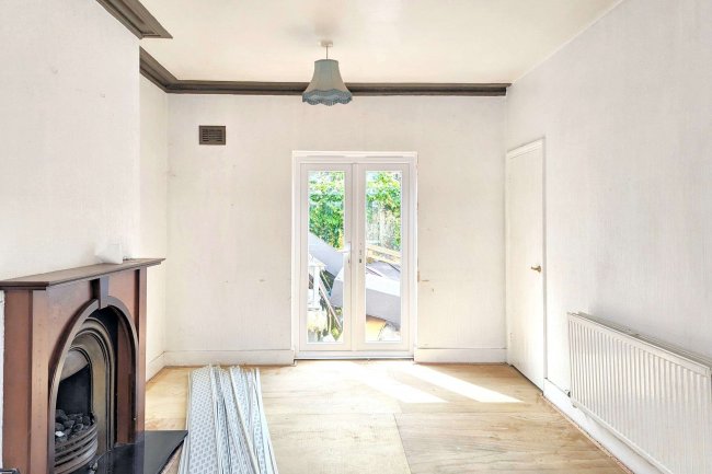 74 Ravensbury Road, Southfields, London, SW18 4RS 4