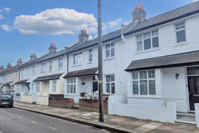 74 Ravensbury Road, Southfields, London, SW18 4RS 4