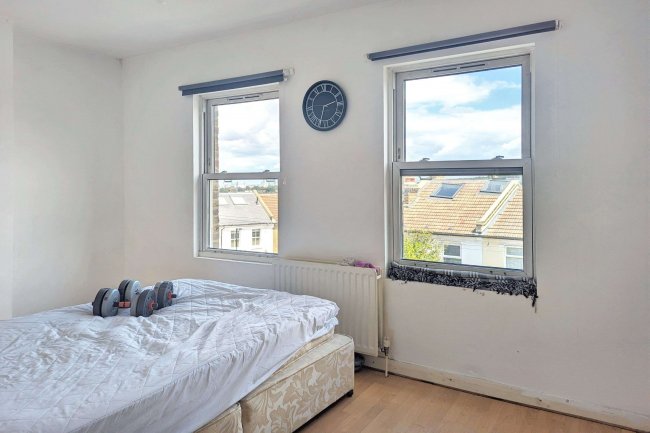 90 Landcroft Road, Dulwich, London SE22 9JT 7