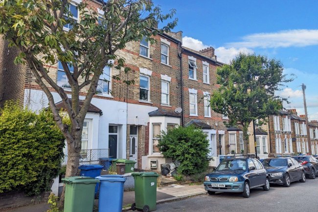 90 Landcroft Road, Dulwich, London SE22 9JT 7