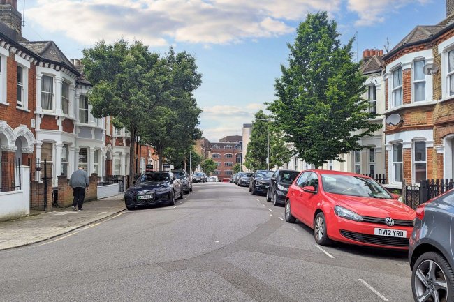 47a Mossbury Road, Battersea, London SW11 2PA 6