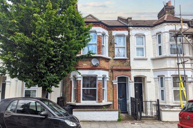 47a Mossbury Road, Battersea, London SW11 2PA 6