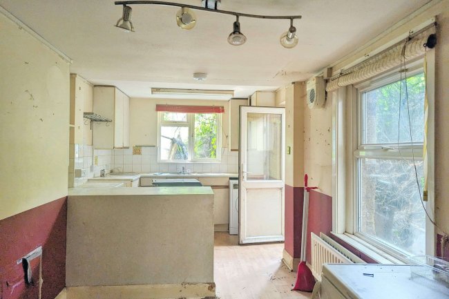 67 Wordsworth Road, Penge, London SE20 7JF 5