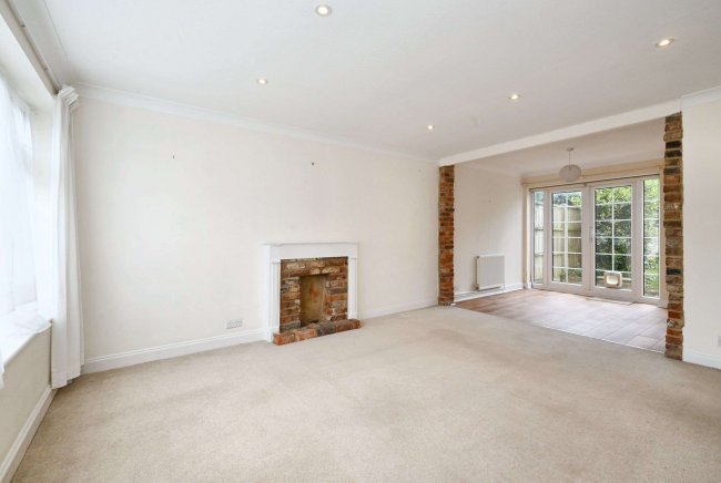 9 The Grove, Twyford, Reading, Berkshire, RG10 9DT 6