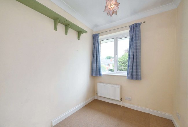 9 The Grove, Twyford, Reading, Berkshire, RG10 9DT 6