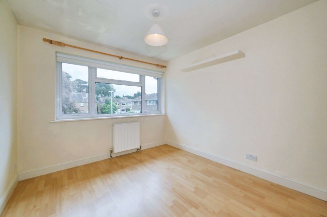 9 The Grove, Twyford, Reading, Berkshire, RG10 9DT 6