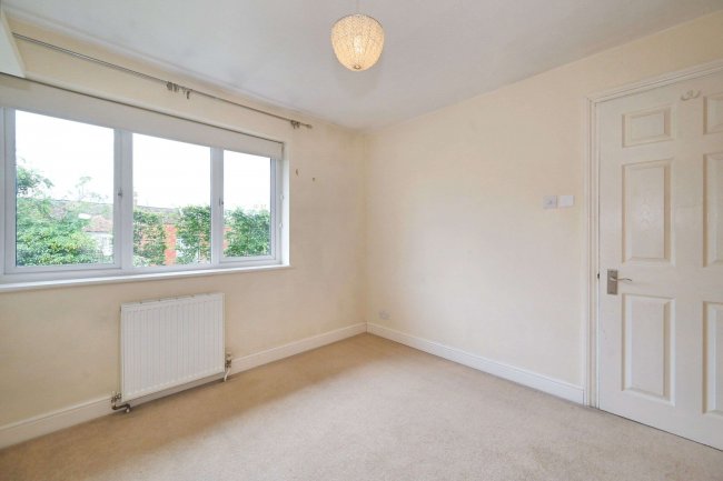 9 The Grove, Twyford, Reading, Berkshire, RG10 9DT 6