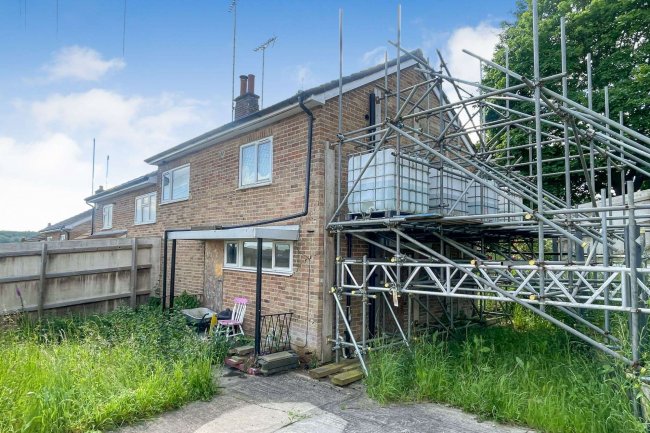 35 Crisp Road, Henley-on-Thames, RG9 2EN 1