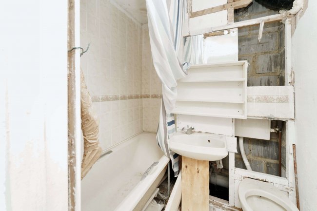 1 Grove Road, Uxbridge, Middlesex, UB8 1QR 2