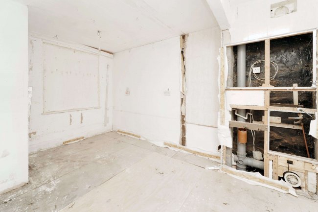 1 Grove Road, Uxbridge, Middlesex, UB8 1QR 2