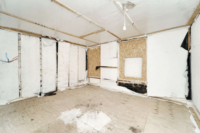 1 Grove Road, Uxbridge, Middlesex, UB8 1QR 2