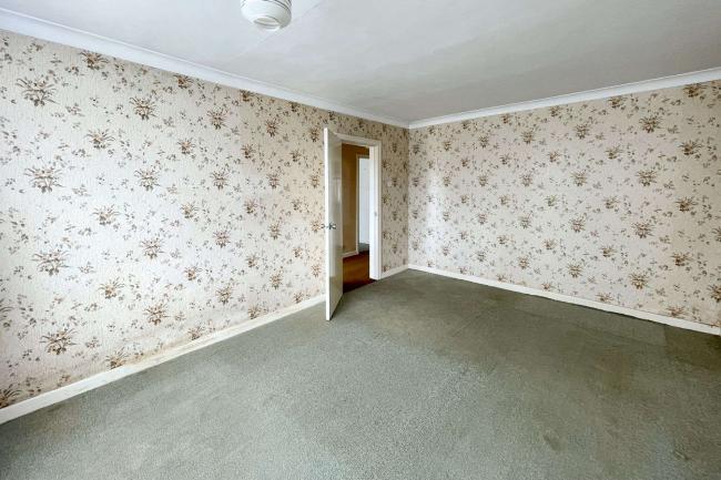 90 Eton Drive, Wirral, CH63 1JS 2