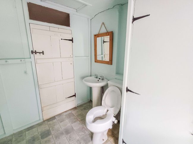 252 St Andrews Road, Bridport, Dorset, DT6 3DS 3