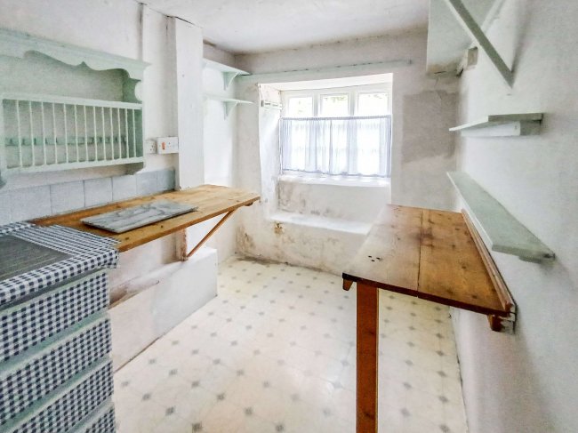 252 St Andrews Road, Bridport, Dorset, DT6 3DS 3