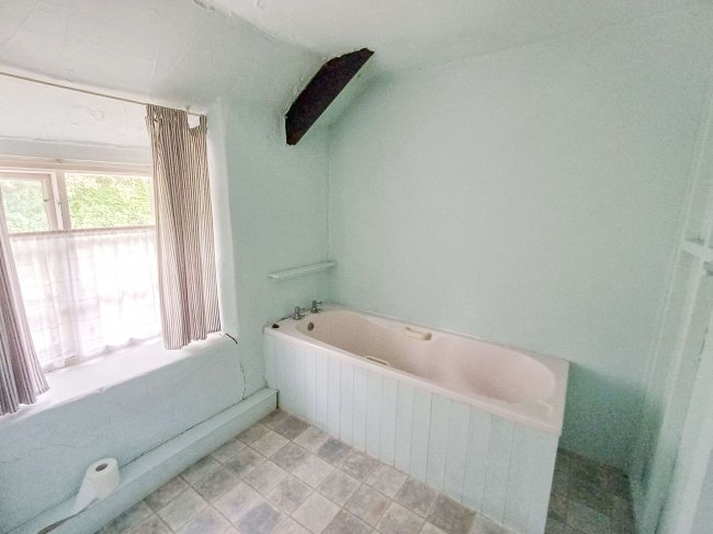 252 St Andrews Road, Bridport, Dorset, DT6 3DS 3