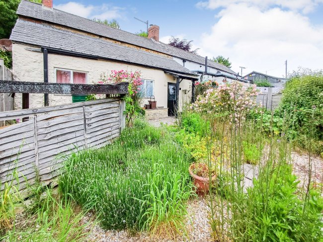 252 St Andrews Road, Bridport, Dorset, DT6 3DS 3