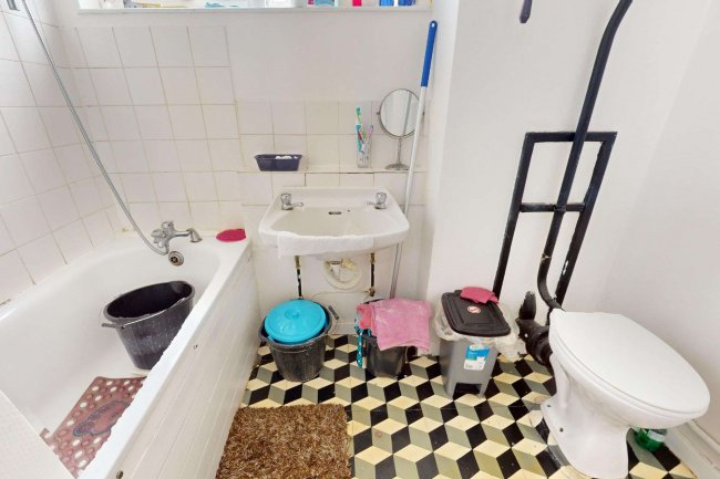 48 Calidore Close, Endymion Road, London, SW2 1HX 2