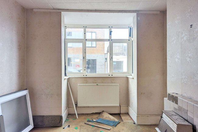 27 Sanderstead Road, South Croydon, Surrey, CR2 0PE 4