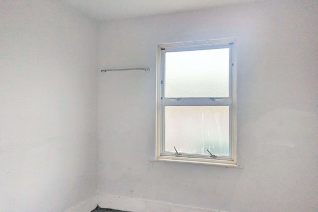 27 Sanderstead Road, South Croydon, Surrey, CR2 0PE 4