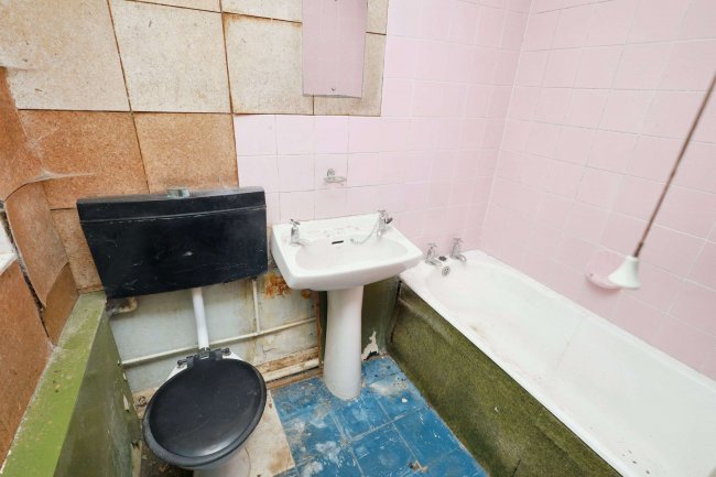 14 Dudley Street, Leighton Buzzard, Bedfordshire, LU7 1SE 10