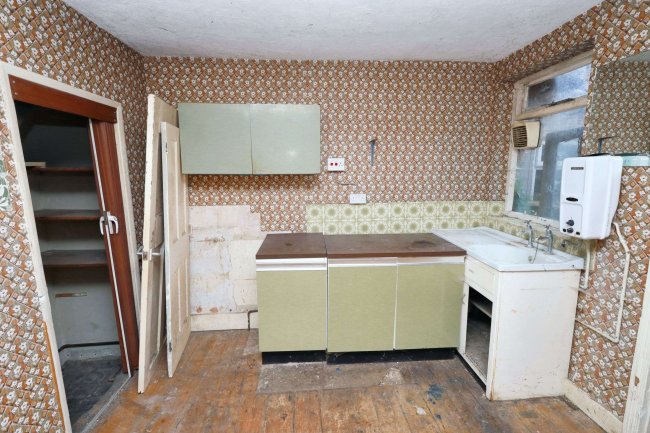 14 Dudley Street, Leighton Buzzard, Bedfordshire, LU7 1SE 10