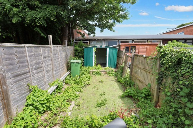 22 Edward Street, Dunstable, Bedfordshire, LU6 1HF 10