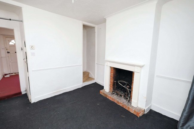 22 Edward Street, Dunstable, Bedfordshire, LU6 1HF 10