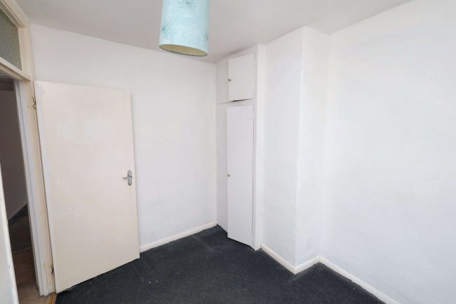 22 Edward Street, Dunstable, Bedfordshire, LU6 1HF 10